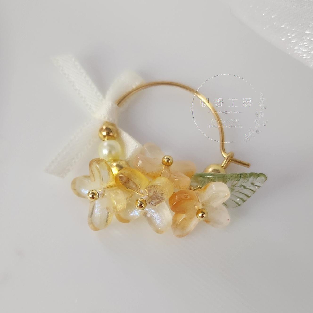 金木犀とリボンのフープピアス｜秋色アクセサリー | 4枚目